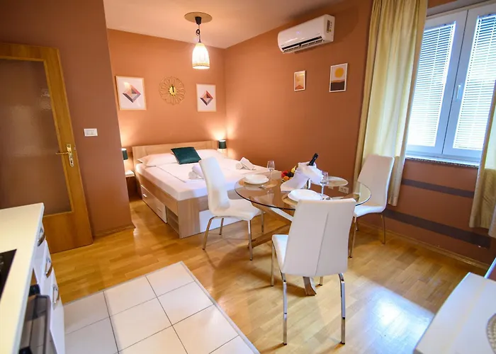 Sunny Hill Apartmán *