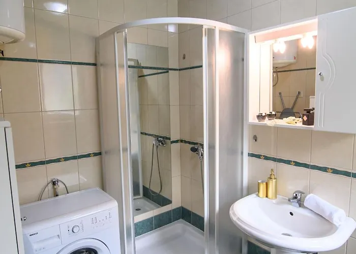 Sunny Hill Apartment